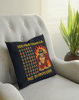 100 MEN. 1 GORILLA. NO SURVIVORS - 01 - Pillow